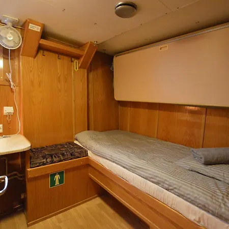 Botel Hotellilaiva Muikku Hotelboat Muikku *